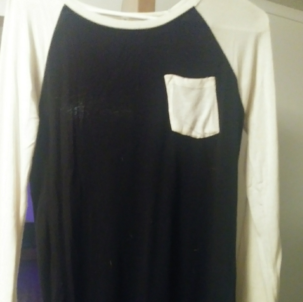 2 LONG SLEEVE SHIRTS